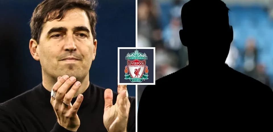Entrenador aplaudiendo con logo de Liverpool en imagen