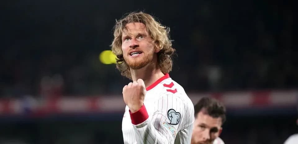Jugador celebrando un gol durante un partido