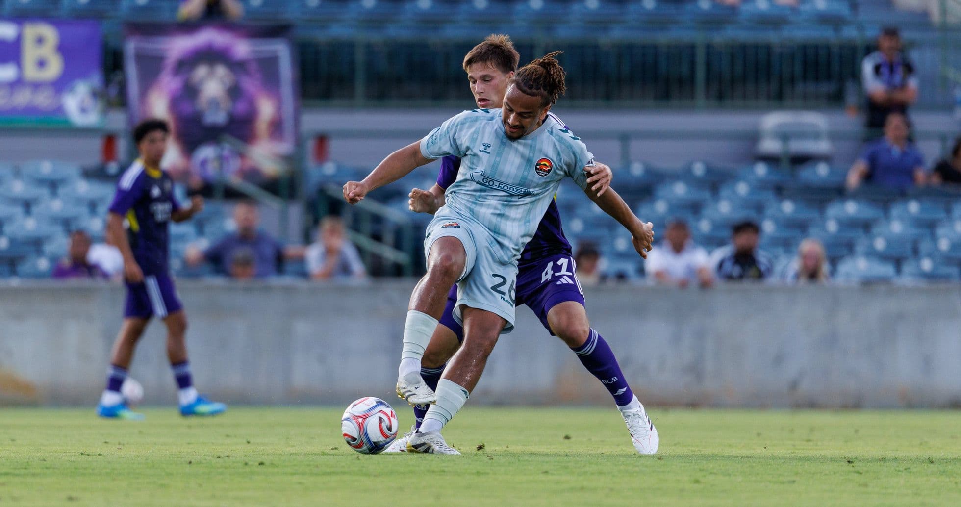 Jugando en el partido Orlando City II vs Carolina Core