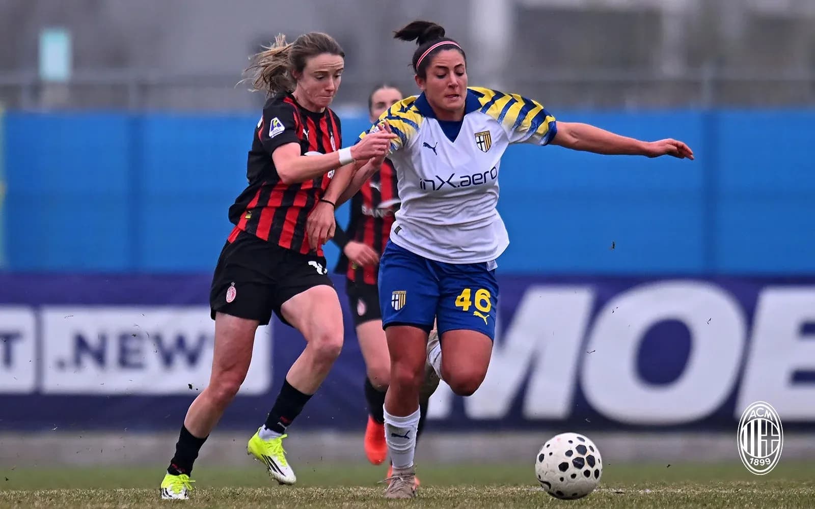 Jugadora de AC Milan contra Parma en Serie A