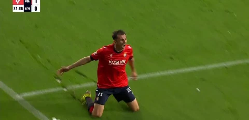 Jugador de Osasuna celebra un gol