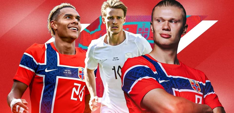 Tres jugadores noruegos posando en camiseta roja