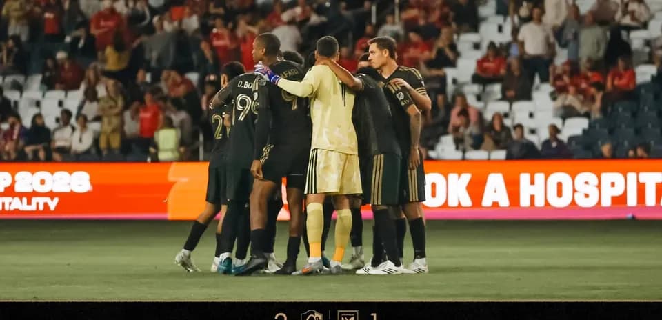 Jugadores de Los Angeles FC II celebrando el gol