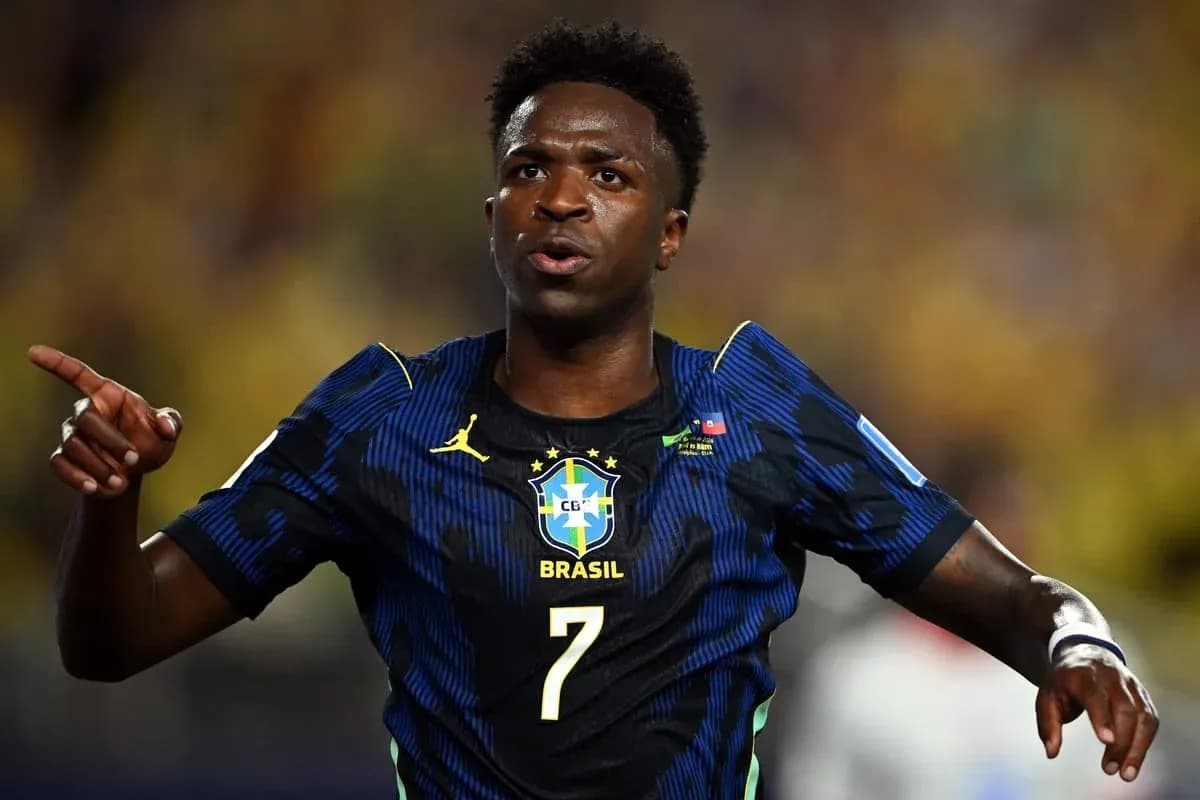 Jugador brasileño señalando durante el partido