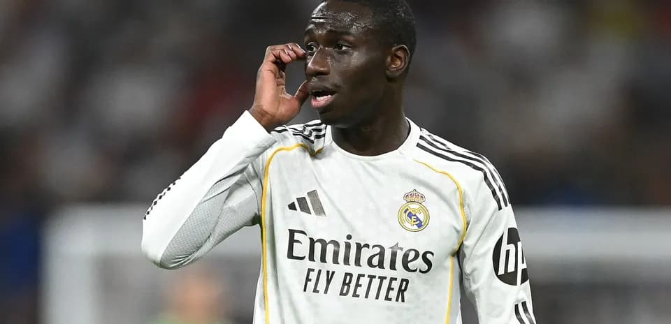 Jugador de Real Madrid en acción durante partido