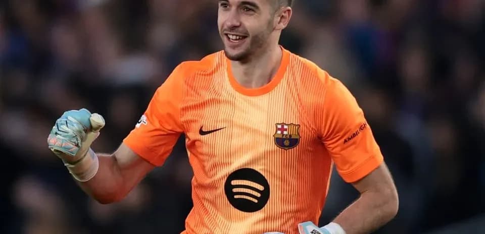 Portero de Barcelona celebrando una parada exitosa