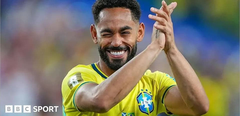 Jugador brasileño aplaudiendo durante un partido