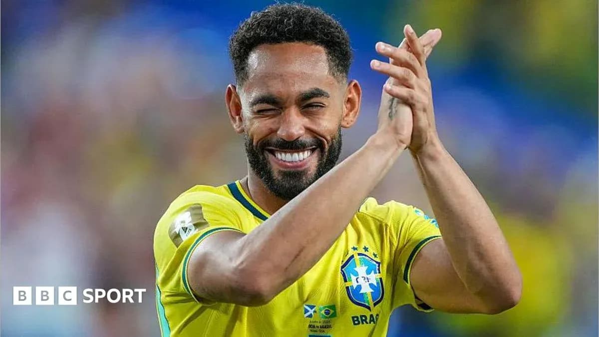 Jugador brasileño aplaudiendo durante un partido