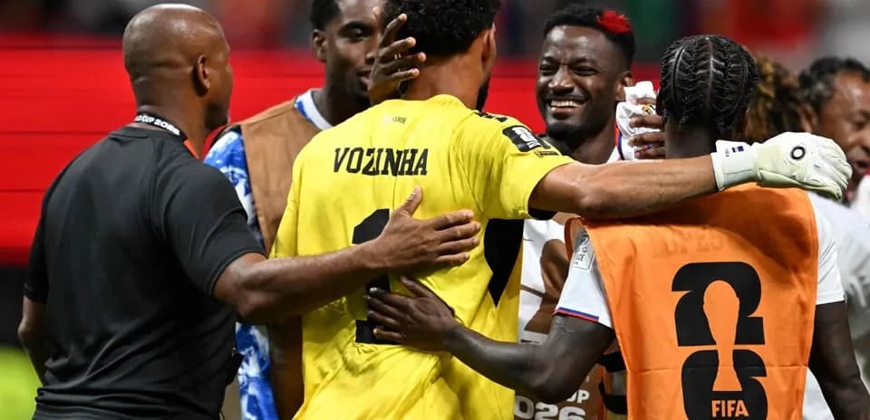 Jugadores de Cabo Verde celebrando después del partido