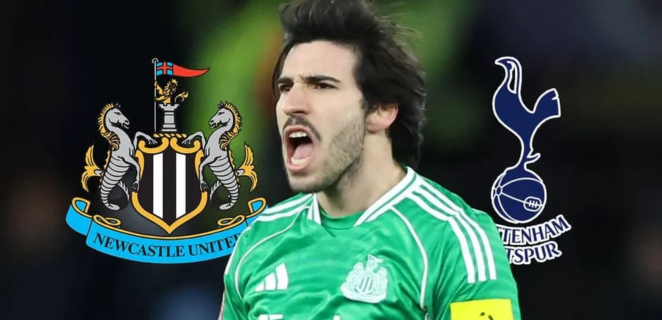 Portero de Newcastle United celebrando durante un partido