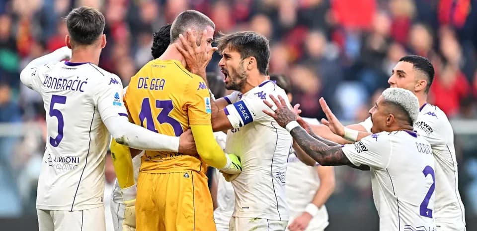 Jugadores de Fiorentina celebrando un gol