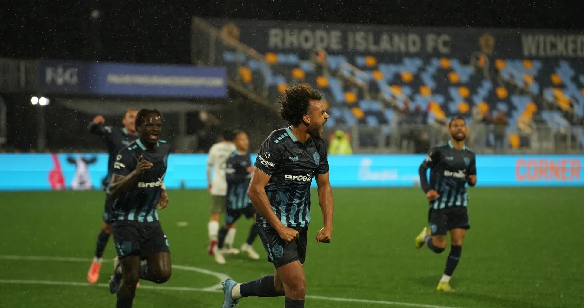 Celebración de gol de Rhode Island FC