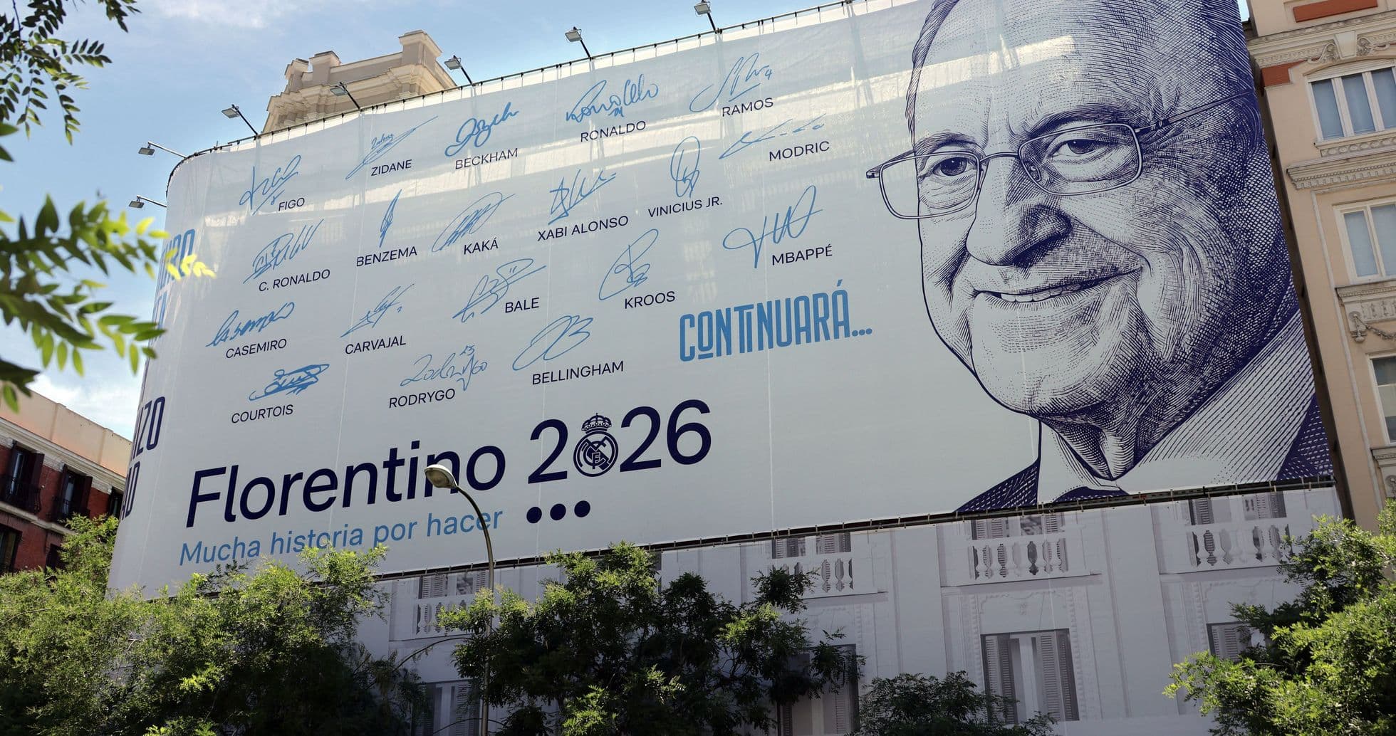 Cartel de apoyo a Florentino Pérez con firmas de jugadores