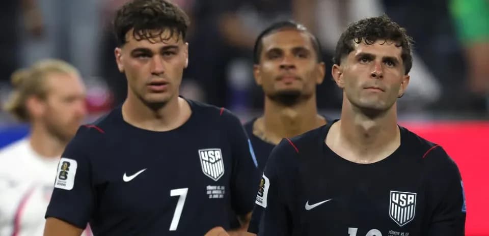 Jugadores de Estados Unidos al final del partido