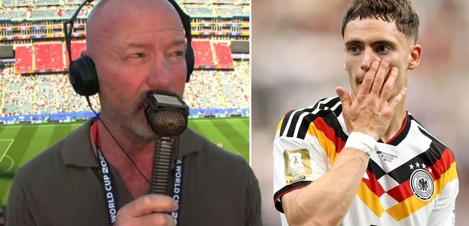Comentarista hablando mientras jugador alemán se preocupa
