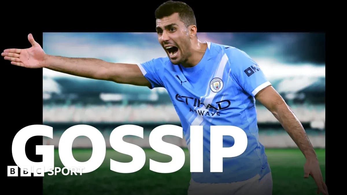 Jugador de Manchester City señalando durante el partido