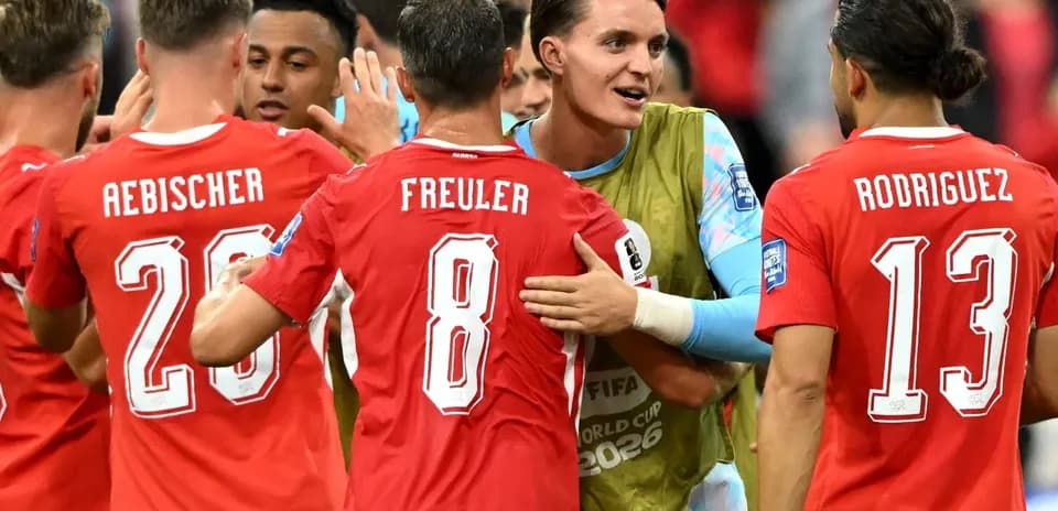 Jugadores de Suiza celebrando durante el partido