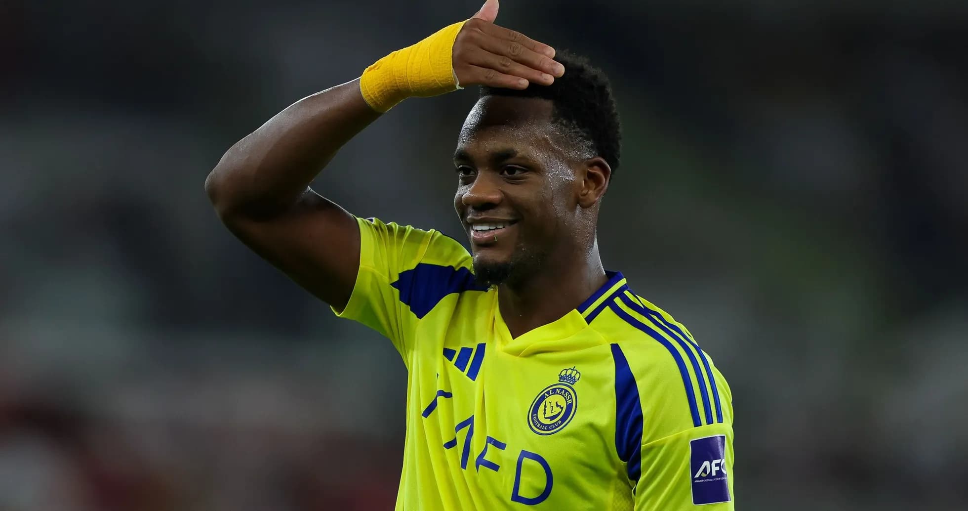 Jugador de Al Nassr saludando tras un partido