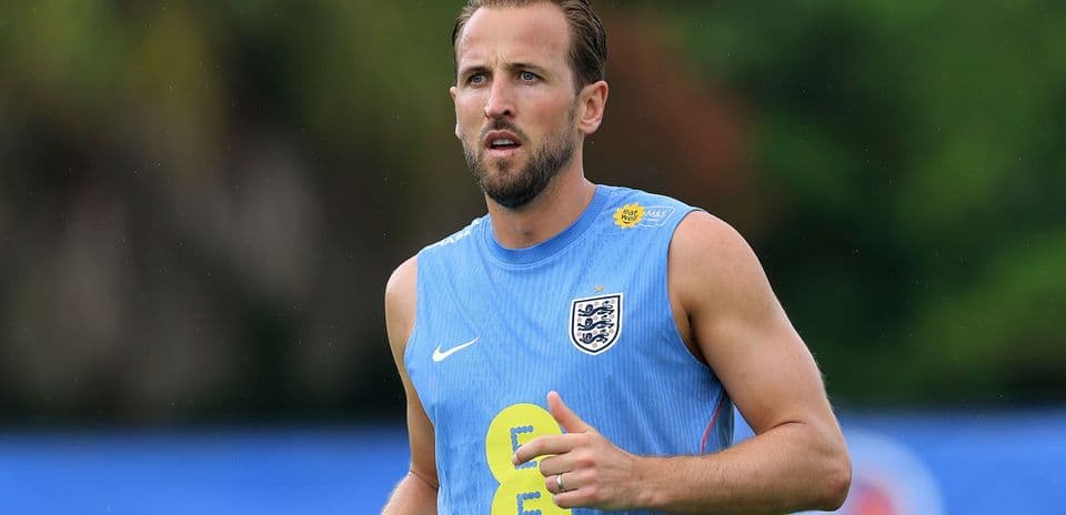 Jugador de Inglaterra entrenando en campo