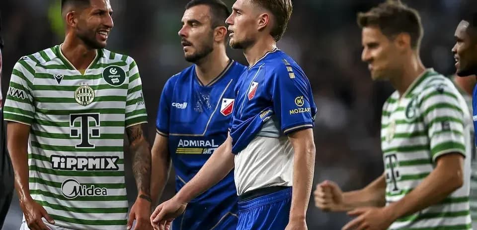 Jugadores de Ferencvarosi TC y Vojvodina en el campo
