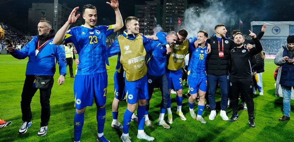 Jugadores de Bosnia y Herzegovina celebrando