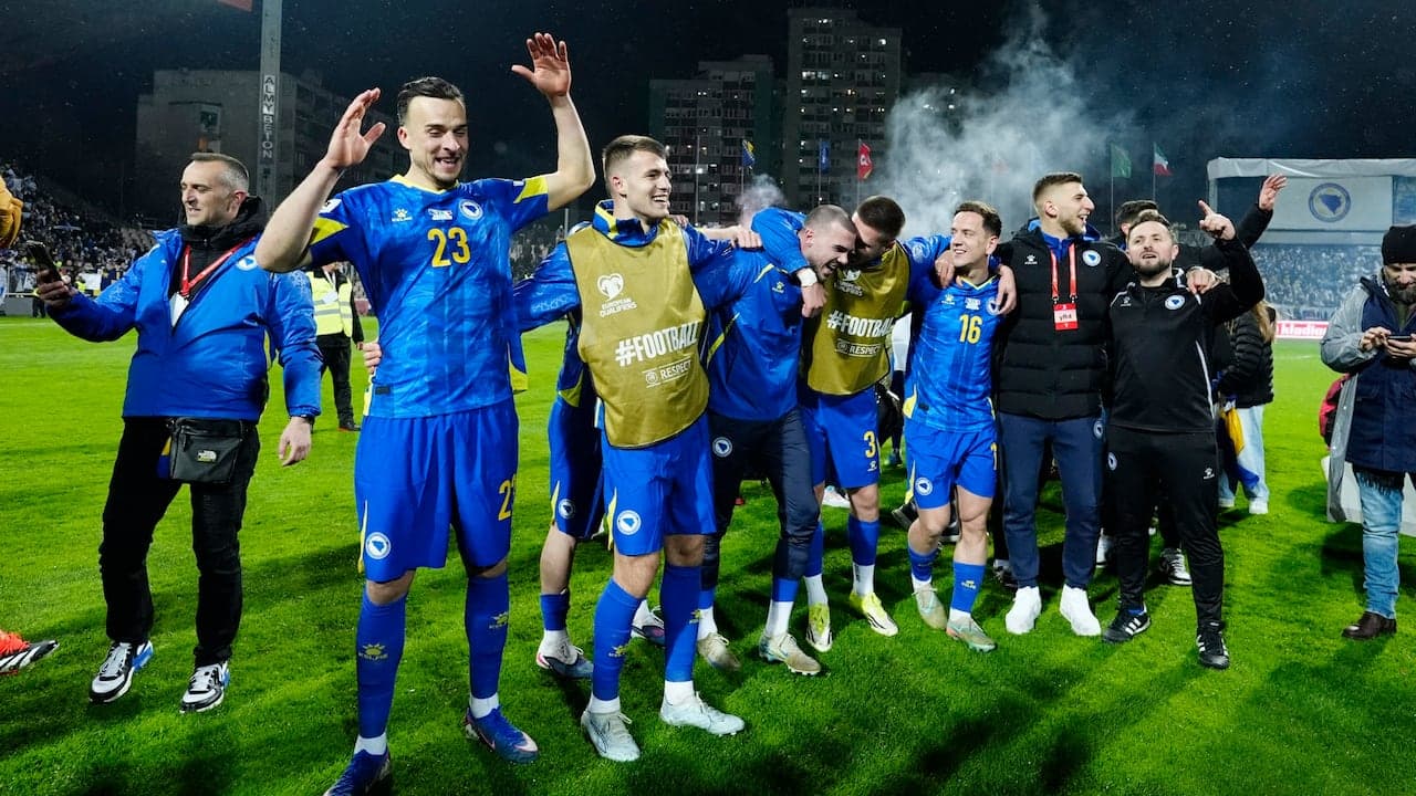 Jugadores de Bosnia y Herzegovina celebrando