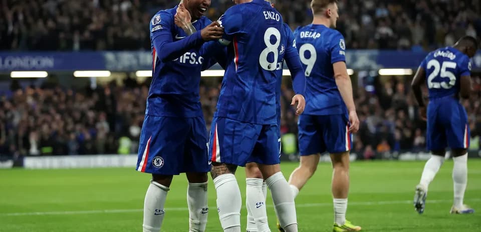 Jugadores de Chelsea celebrando un gol