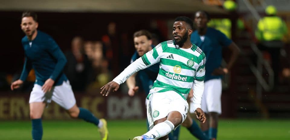 Jugador de Celtic en acción durante un partido