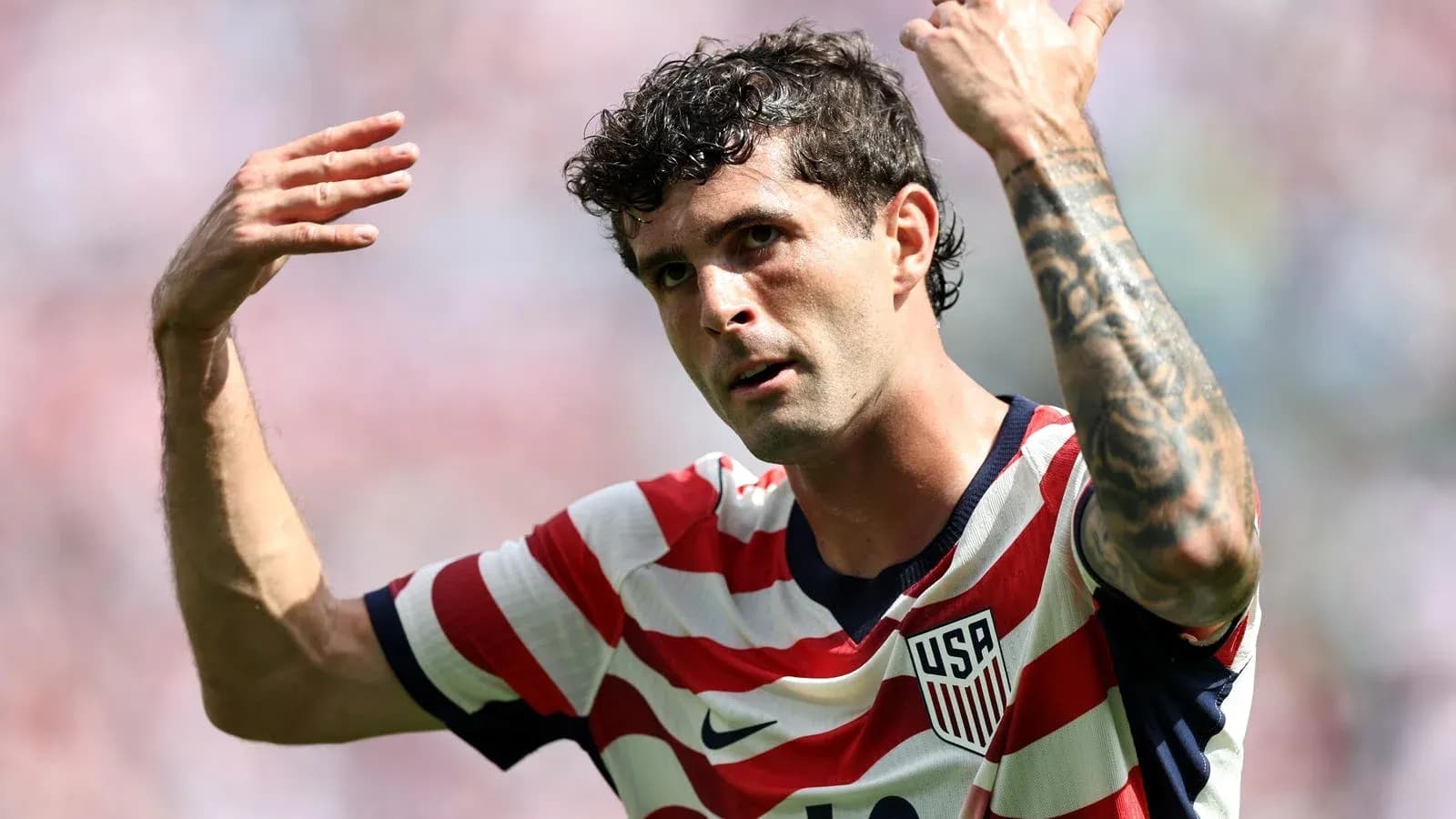 Jugador de Estados Unidos gesticulando durante partido
