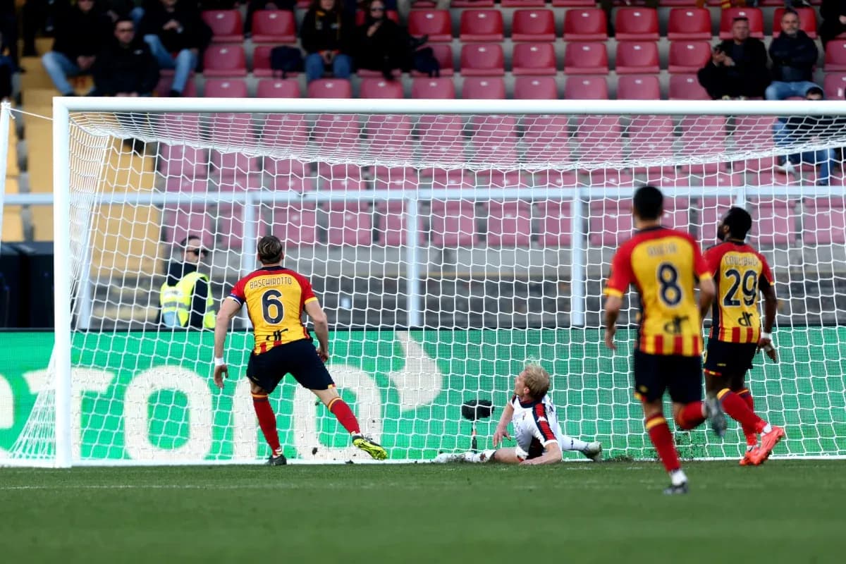 Gol de Lecce en el partido contra Genoa