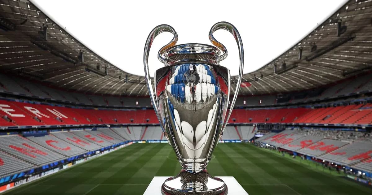 Trofeo de la Champions League en el estadio