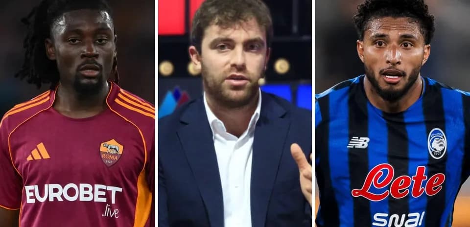 Jugadores de fútbol y analista en un panel deportivo