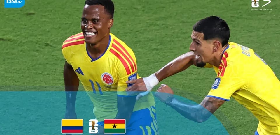 Jugadores de Colombia celebrando un gol en el partido
