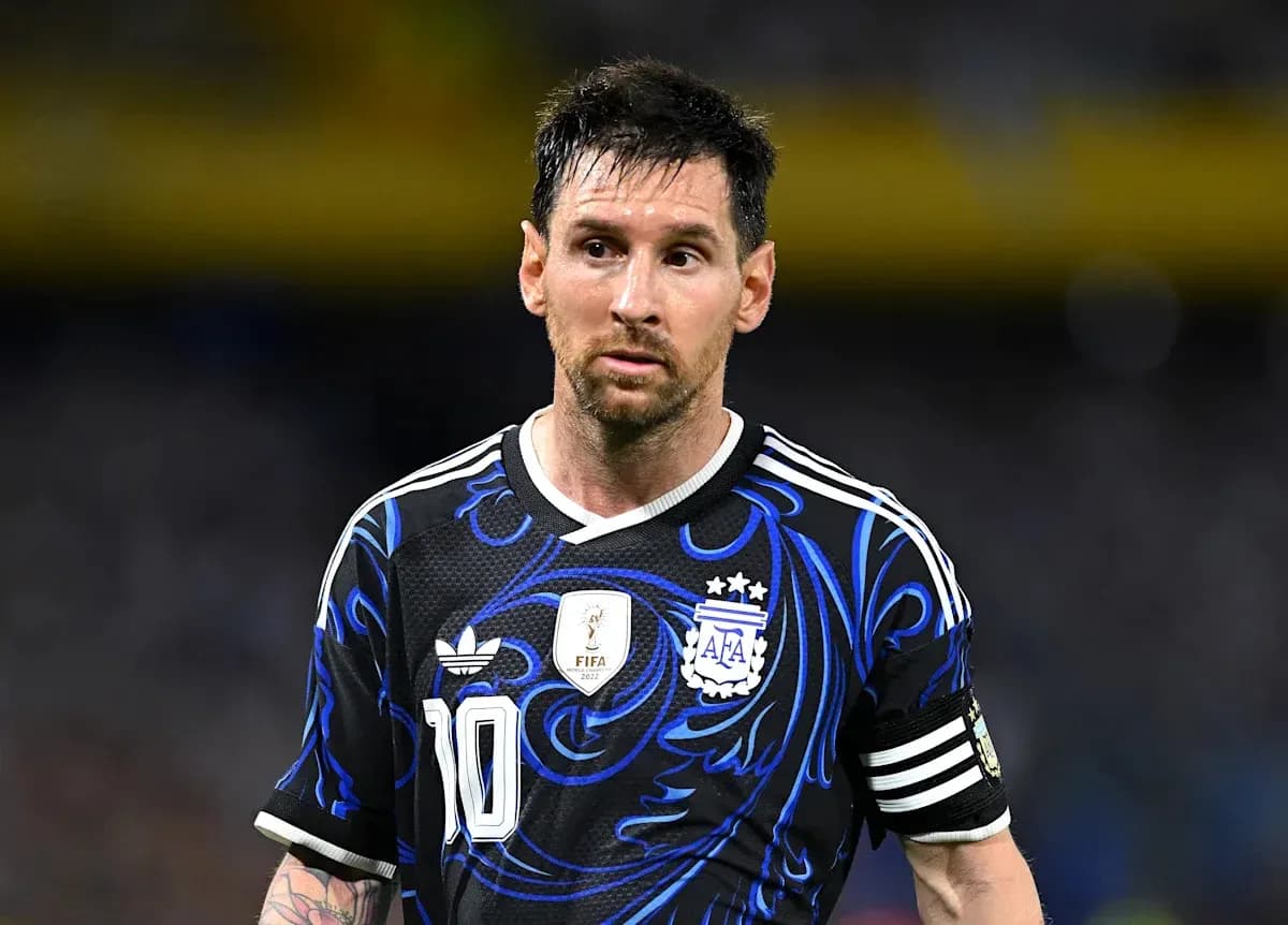 Lionel Messi en partido con camiseta de Argentina