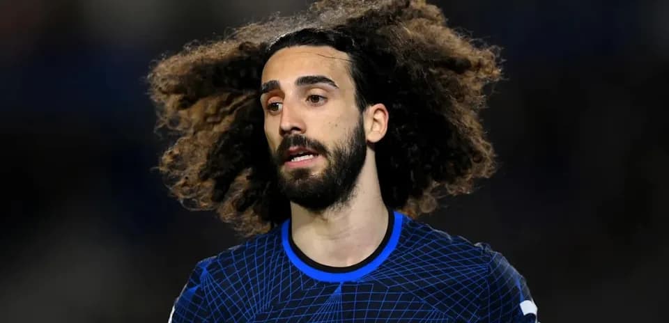 Jugador de Chelsea en uniforme durante el partido
