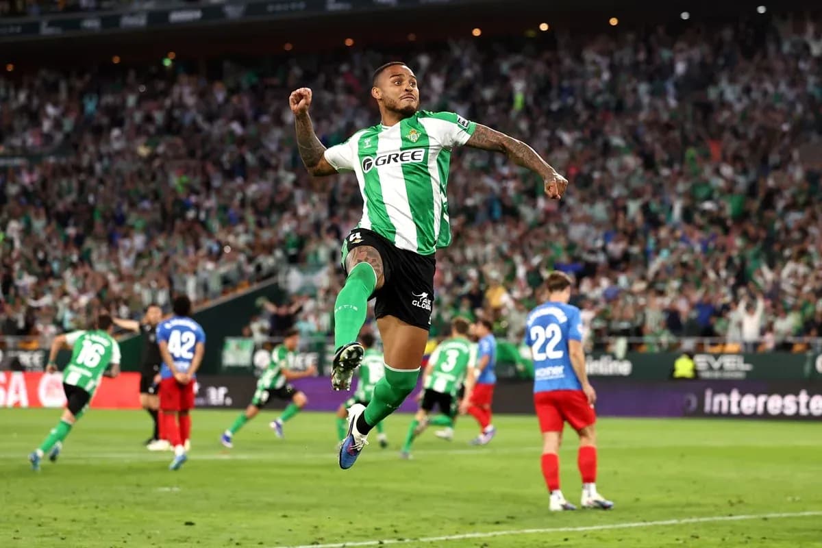 Jugador de Real Betis celebrando un gol