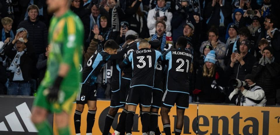 Jugadores de Minnesota United II celebrando un gol