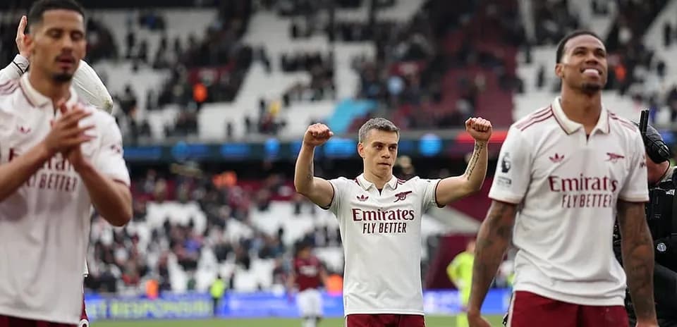 Jugadores del Arsenal celebrando la victoria