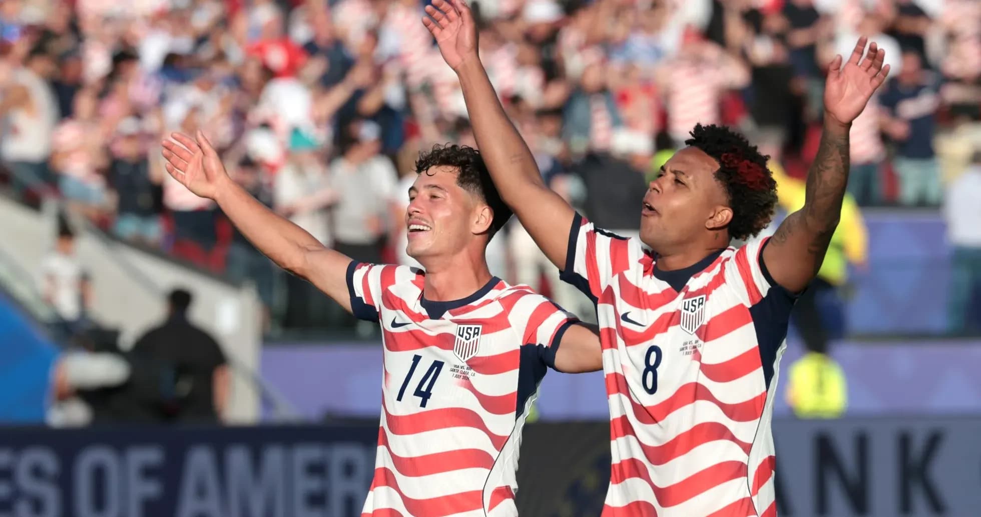 Jugadores de Estados Unidos celebrando un gol