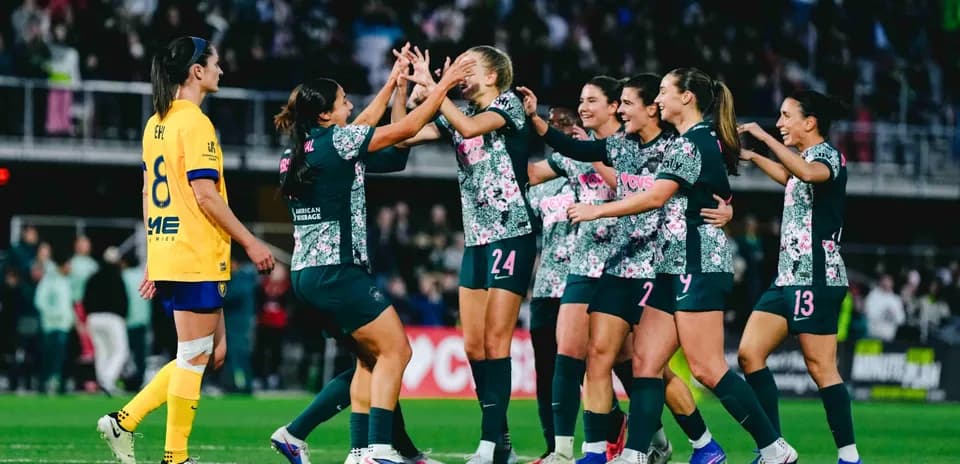 Celebración de gol de Seattle Reign FC