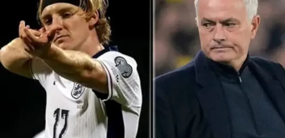 Jugador de fútbol y entrenador en eventos diferentes