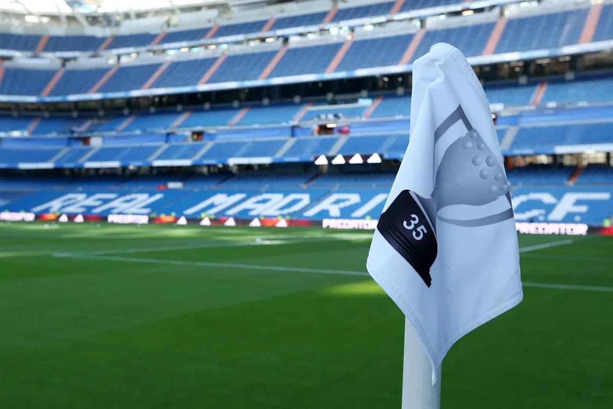 Esquina del campo en estadio del Real Madrid