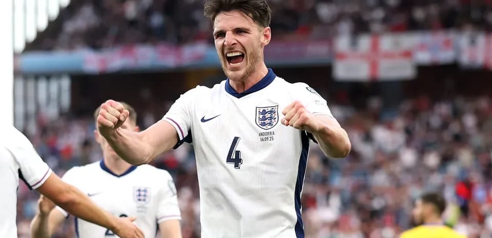 Jugador de Inglaterra celebrando en el campo de juego