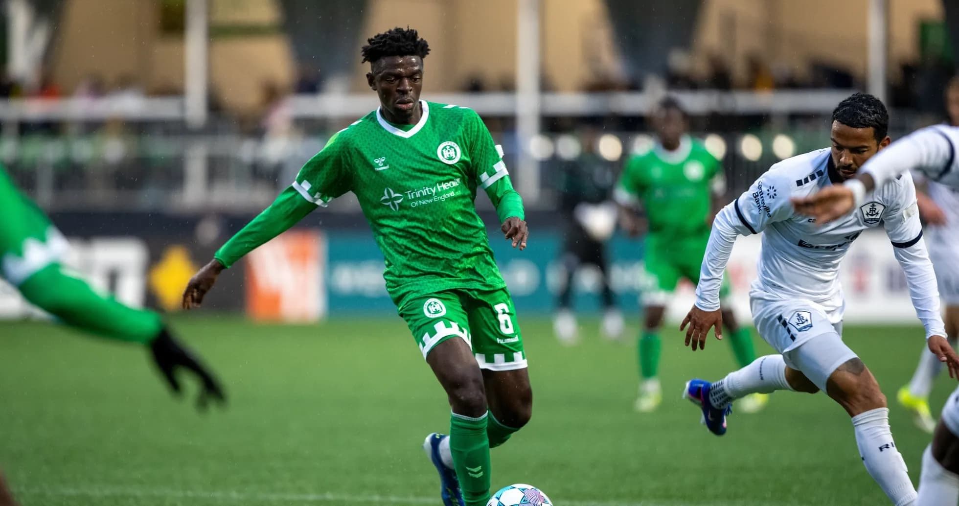 Jugador del NY Cosmos en acción durante el partido