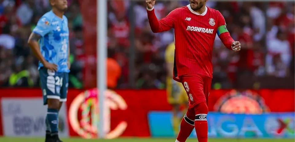 Jugador de Toluca celebrando un gol