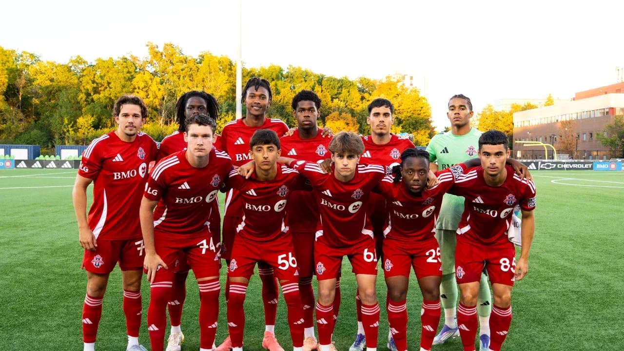 Equipo de Toronto II posando para la foto