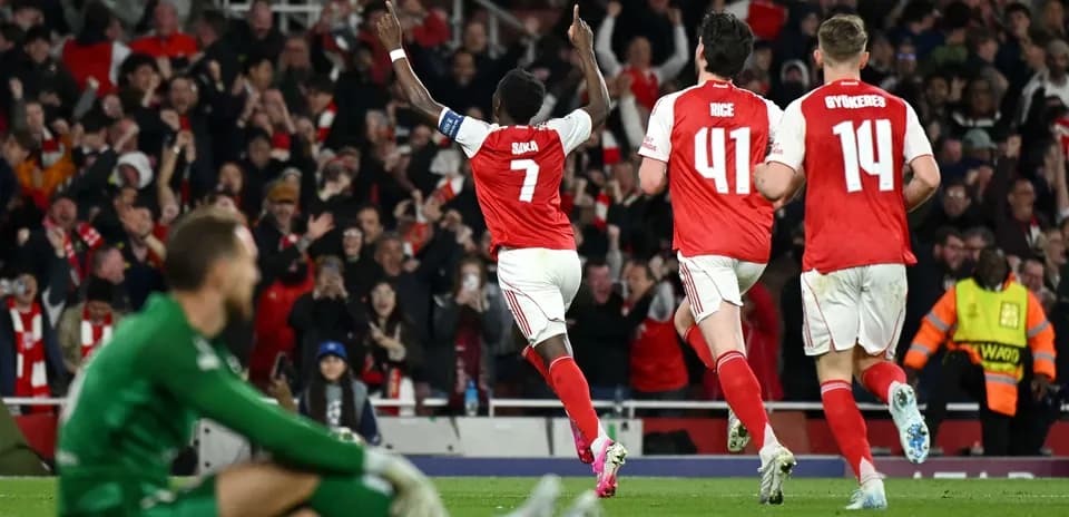 Celebración de un gol de Bukayo Saka