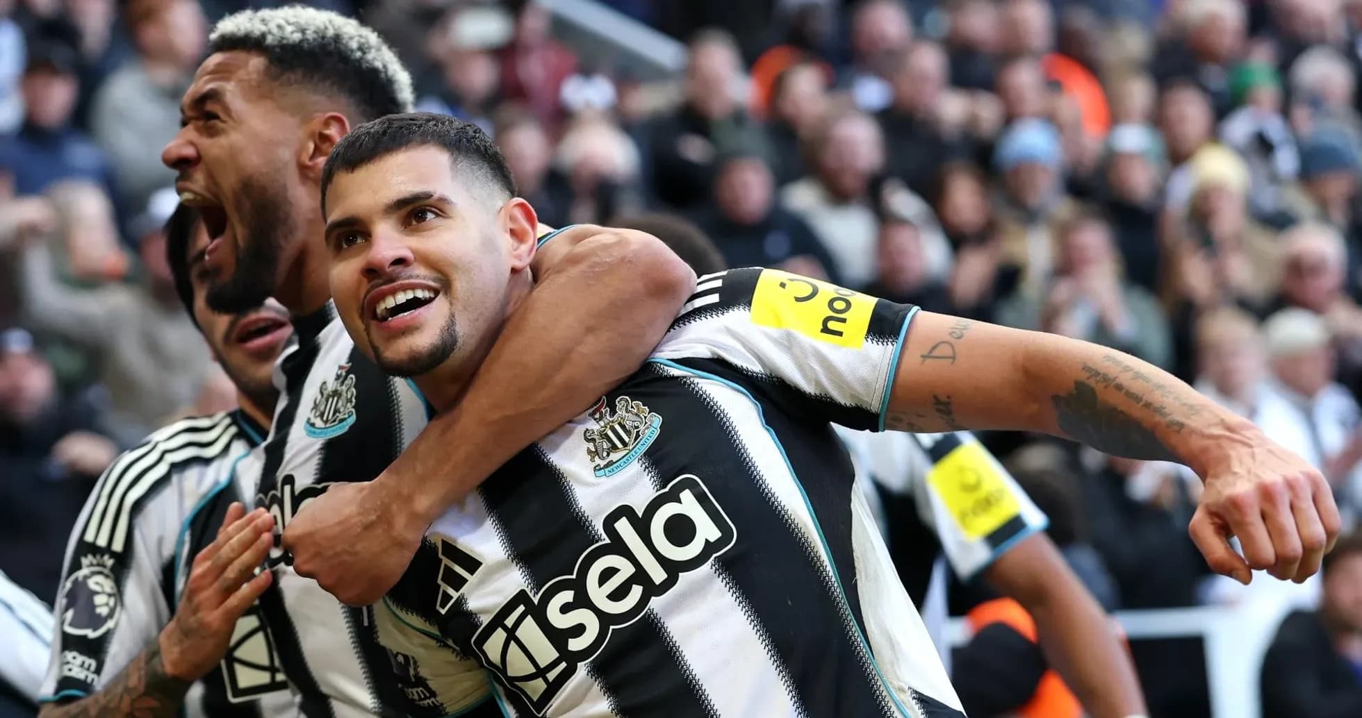 Jugadores del Newcastle celebrando un gol