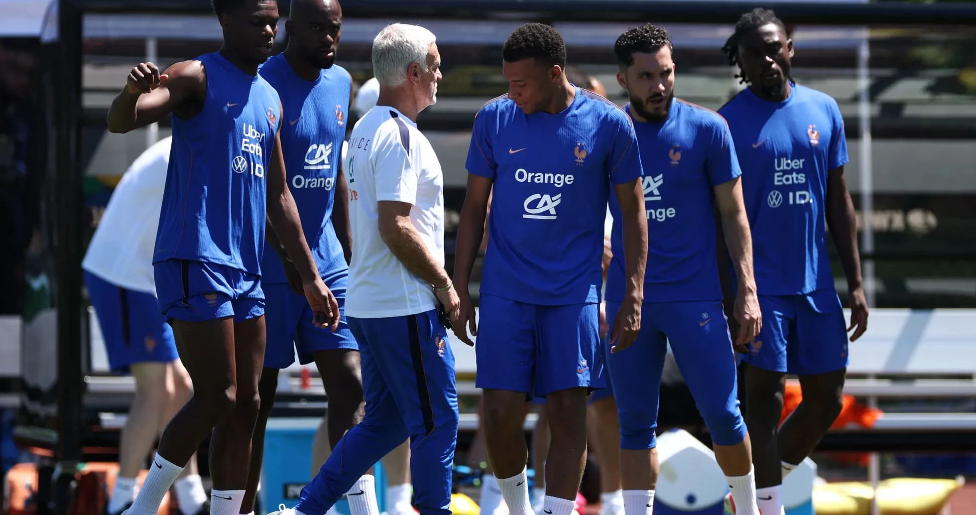 Jugadores de Francia en sesión de entrenamiento
