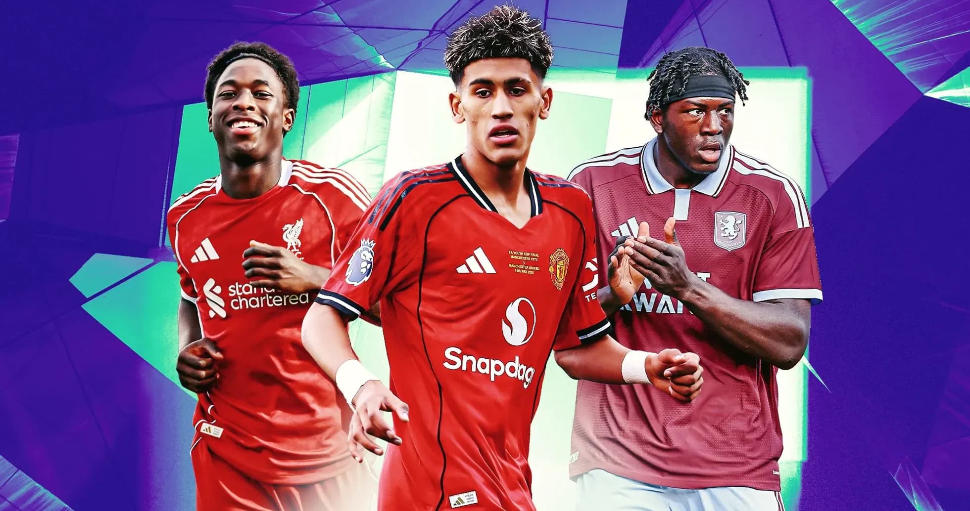 Tres jugadores de fútbol en uniformes de equipos